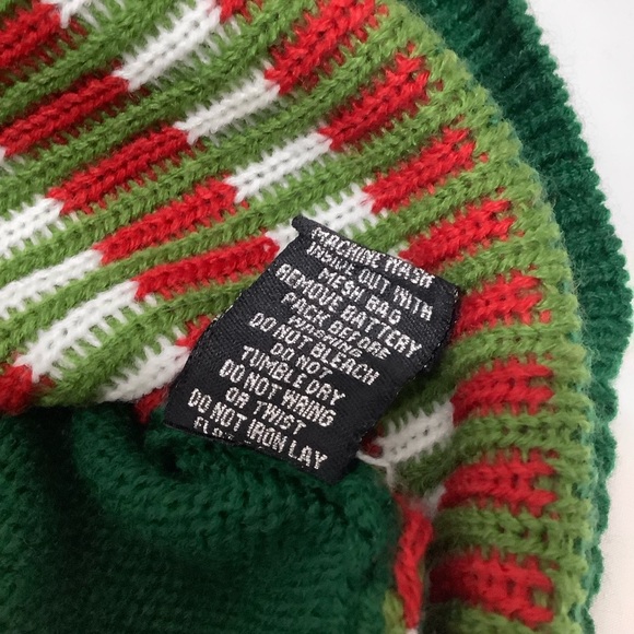 Lisa International XL hoodie Christmas Sweater (C003) - Picture 5 of 11